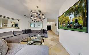 14 Room Golf Tennis Villa