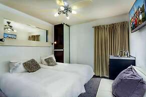 14 Room Golf Tennis Villa