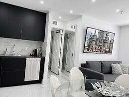 2 Room Celebration Disney Poolside Spa-golf Condo