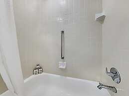 2 Room Celebration Disney Poolside Spa-golf Condo