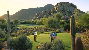 12 Room Scottsdale Golf Tennis Lake Resort Villa