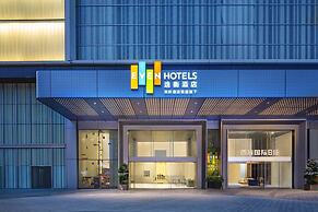 Even Chengdu Jinniu by IHG