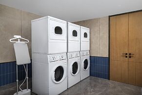 Even Chengdu Jinniu by IHG