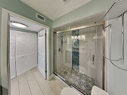 Hibiscus by Distinctive Beach Rentals