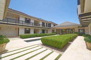 Dramatic Luxury Villa With Golf and Ocean View Walking Distance From t