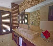 Dramatic Luxury Villa With Golf and Ocean View Walking Distance From t