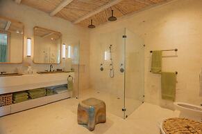 Unique Lake-front 10-bedroom Mansion in Most Luxurious Resort of the C