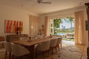 Unique Lake-front 10-bedroom Mansion in Most Luxurious Resort of the C