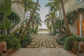 Unique Lake-front 10-bedroom Mansion in Most Luxurious Resort of the C