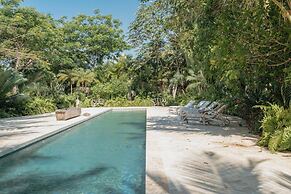 Unique Lake-front 10-bedroom Mansion in Most Luxurious Resort of the C