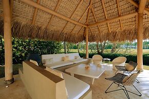 Amazing Golf Villa at Luxury Resort in Punta Cana Includes Staff Golf 