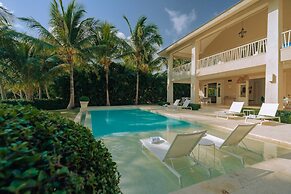Amazing Golf Villa at Luxury Resort in Punta Cana Includes Staff Golf 