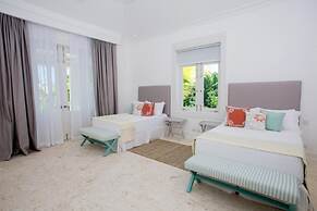 Amazing Golf Villa at Luxury Resort in Punta Cana Includes Staff Golf 