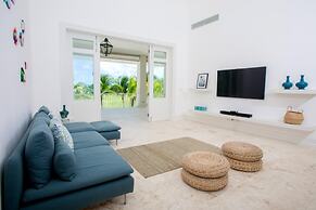 Amazing Golf Villa at Luxury Resort in Punta Cana Includes Staff Golf 