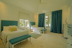 Amazing Golf Villa at Luxury Resort in Punta Cana Includes Staff Golf 