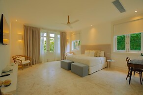 Amazing Golf Villa at Luxury Resort in Punta Cana Includes Staff Golf 