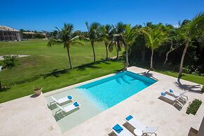 Amazing Golf Villa at Luxury Resort in Punta Cana Includes Staff Golf 