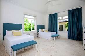 Amazing Golf Villa at Luxury Resort in Punta Cana Includes Staff Golf 