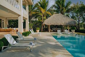Amazing Golf Villa at Luxury Resort in Punta Cana Includes Staff Golf 