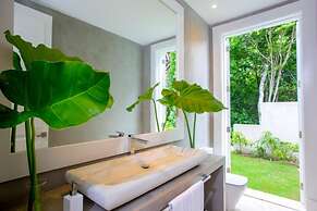 Amazing Golf Villa at Luxury Resort in Punta Cana Includes Staff Golf 