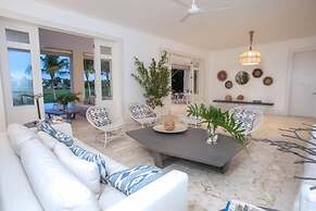 Amazing Golf Villa at Luxury Resort in Punta Cana Includes Staff Golf 