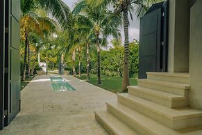 Amazing Golf Villa at Luxury Resort in Punta Cana Includes Staff Golf 