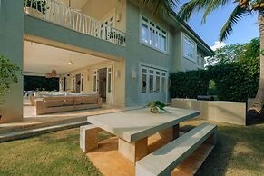 Amazing Golf Villa at Luxury Resort in Punta Cana Includes Staff Golf 