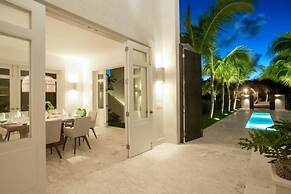 Amazing Golf Villa at Luxury Resort in Punta Cana Includes Staff Golf 
