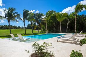 Amazing Golf Villa at Luxury Resort in Punta Cana Includes Staff Golf 