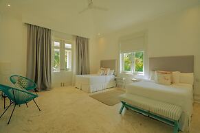 Amazing Golf Villa at Luxury Resort in Punta Cana Includes Staff Golf 