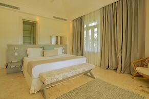 Amazing Golf Villa at Luxury Resort in Punta Cana Includes Staff Golf 