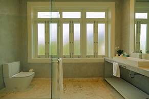 Amazing Golf Villa at Luxury Resort in Punta Cana Includes Staff Golf 