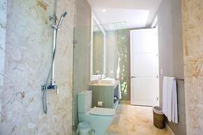 Amazing Golf Villa at Luxury Resort in Punta Cana Includes Staff Golf 