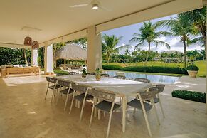 Amazing Golf Villa at Luxury Resort in Punta Cana Includes Staff Golf 