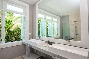 Amazing Golf Villa at Luxury Resort in Punta Cana Includes Staff Golf 