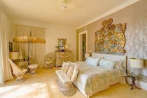 Luxurious Fully-staffed Villa With Amazing View in Exclusive Golf Beac