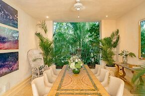 Luxurious Fully-staffed Villa With Amazing View in Exclusive Golf Beac