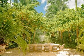 Luxurious Fully-staffed Villa With Amazing View in Exclusive Golf Beac