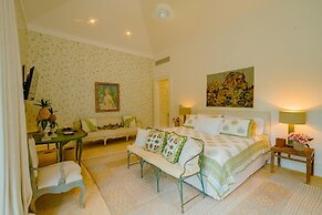 Luxurious Fully-staffed Villa With Amazing View in Exclusive Golf Beac