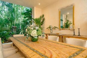 Luxurious Fully-staffed Villa With Amazing View in Exclusive Golf Beac