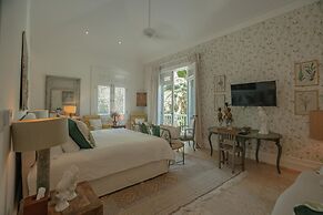 Luxurious Fully-staffed Villa With Amazing View in Exclusive Golf Beac