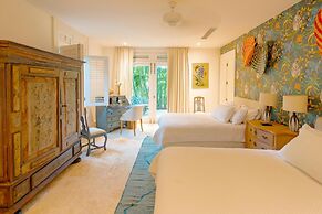 Luxurious Fully-staffed Villa With Amazing View in Exclusive Golf Beac