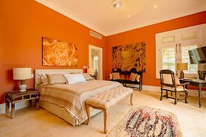 Luxurious Fully-staffed Villa With Amazing View in Exclusive Golf Beac