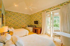 Luxurious Fully-staffed Villa With Amazing View in Exclusive Golf Beac