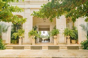 Luxurious Fully-staffed Villa With Amazing View in Exclusive Golf Beac