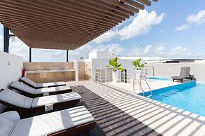 Stunning 2 in 1 Apartments Ocean View Rooftop Pool Near The Beach and 