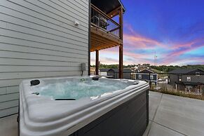 Summer Breeze 9 Bedroom Home by RedAwning