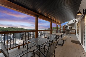 Summer Breeze 9 Bedroom Home by RedAwning