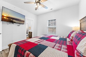 Summer Breeze 9 Bedroom Home by RedAwning