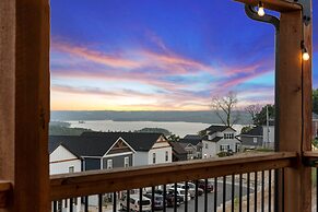 Summer Breeze 9 Bedroom Home by RedAwning